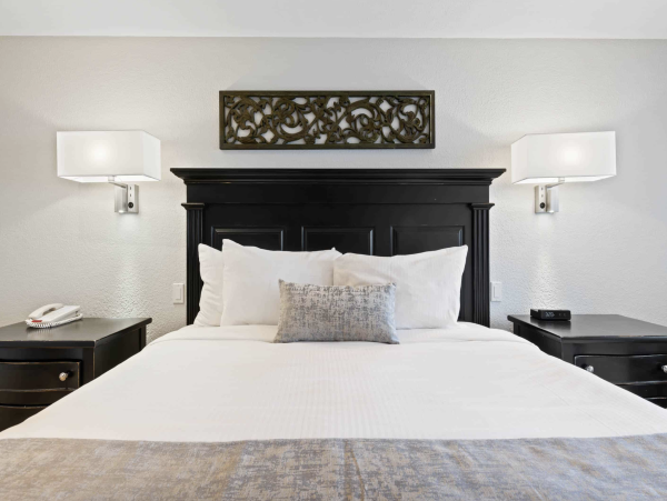 Sophisticated retreat in the heart of the Village 3 bedroom plus Den